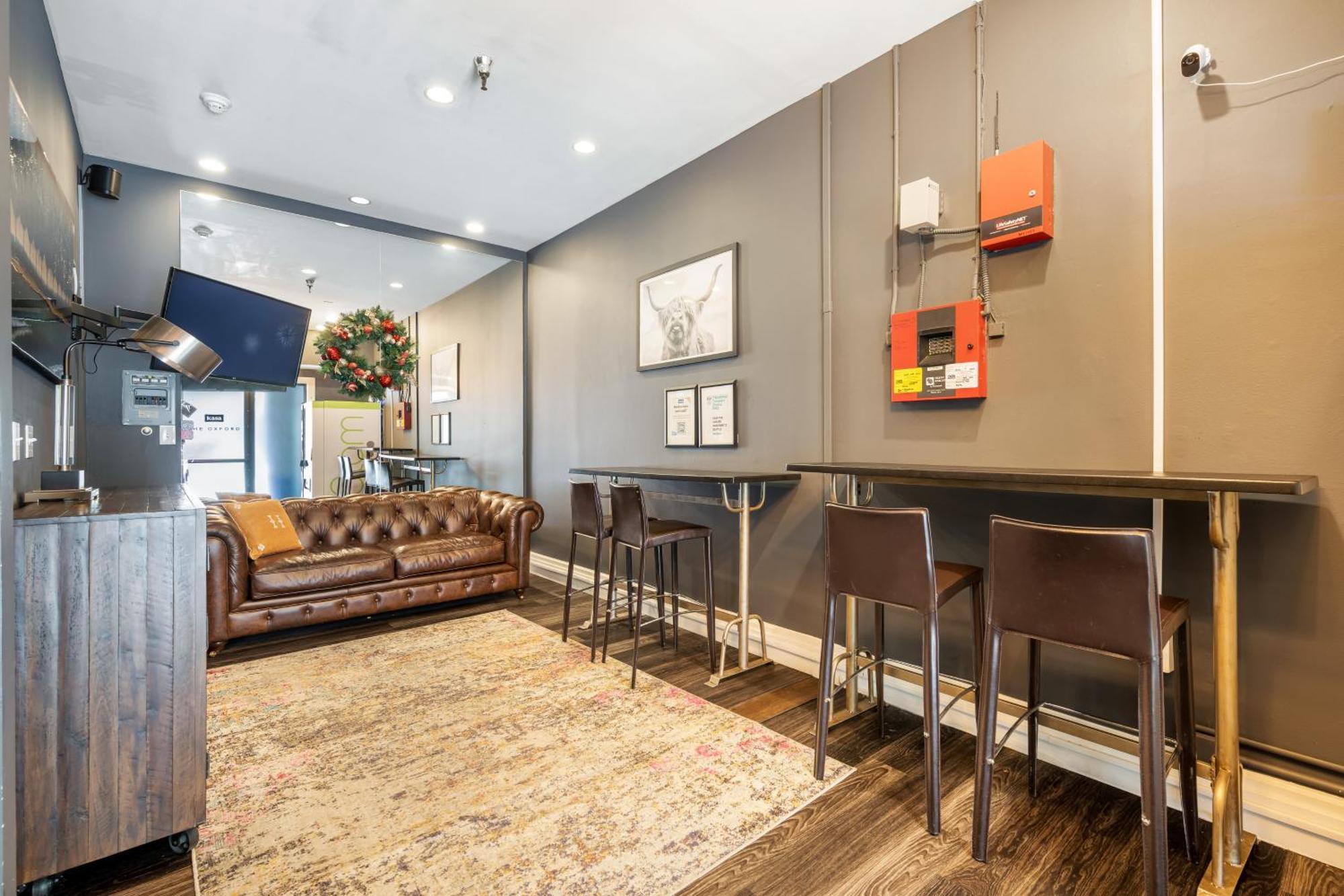 Oxford Apartment By At Mine Hospitality Сиэтл Экстерьер фото