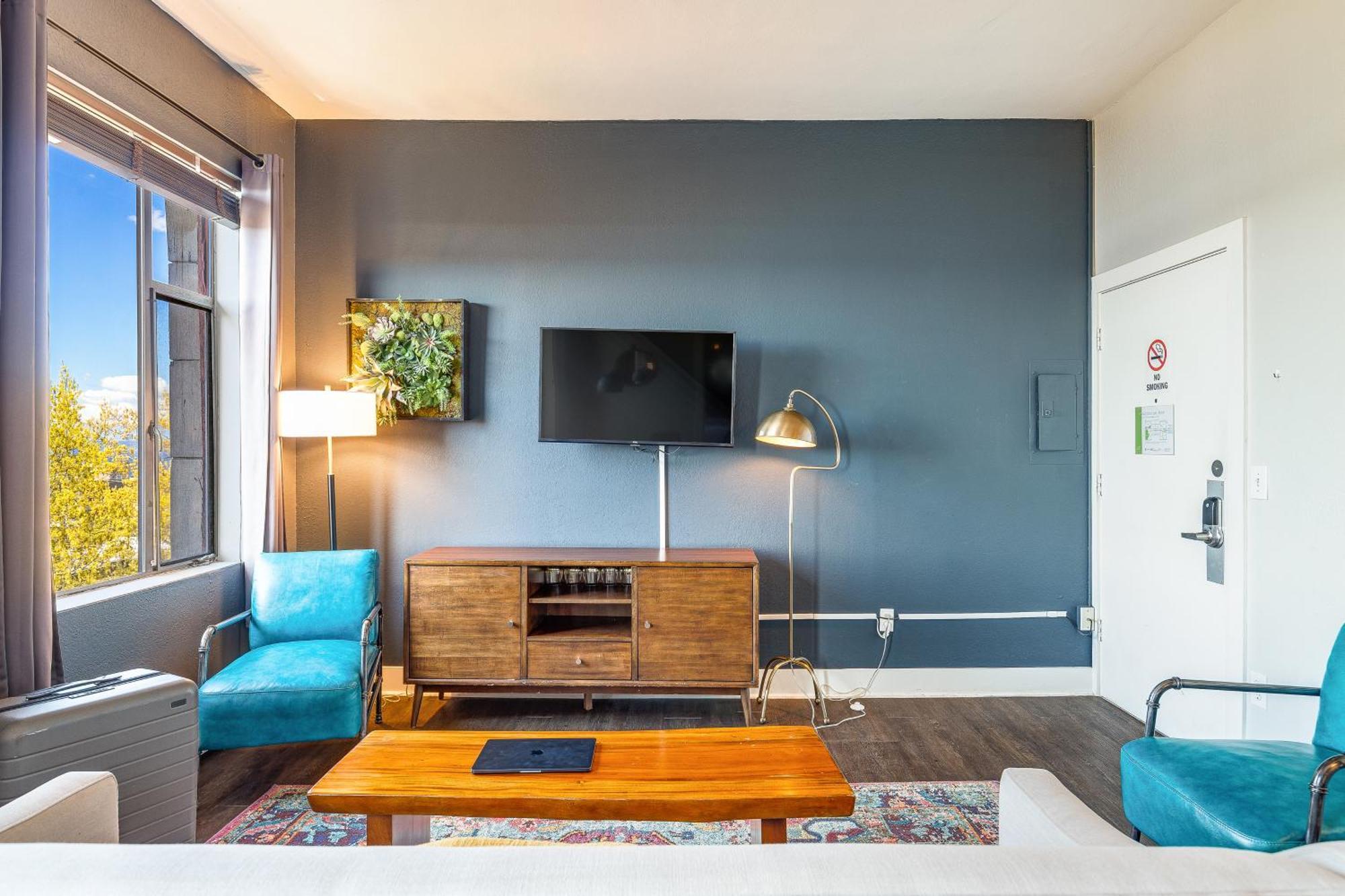 Oxford Apartment By At Mine Hospitality Сиэтл Экстерьер фото